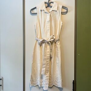 Old Navy Cream Sleeveless Lace Dress